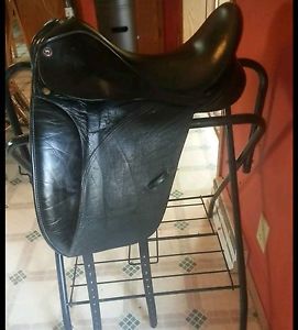 Lovatt & Ricketts Ellipse Dressage Saddle, 16.5 medium tree