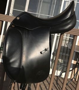 17.5" Prestige Leonardo Dressage Saddle 32 cm