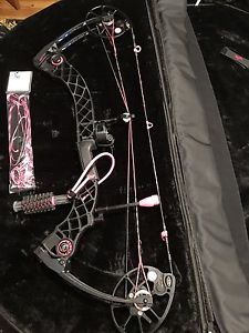 Mathews Chill SDX 26.5" 40-50lb RH Women's Bow Excellent Condition !