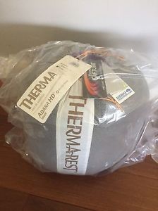 NEW Thermarest Adara HD Sleeping Bag Hydrophobic Down 22 Deg Long Women's $595