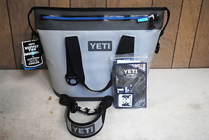 Yeti Hopper Two 20 Cooler Ice Chest Leakproof Waterproof AirTight NEW