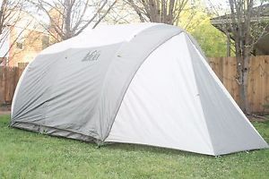 REI KINGDOM 6 Tent - 6 person 3 Season tent - New style 2015