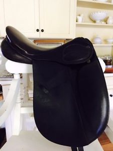 Stubben Scandica Dressage Saddle 17.5