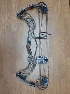 Hoyt Pro Defiant 31-Realtree Xtra-RH/60-70LB.-3 CAM-NEW!!!