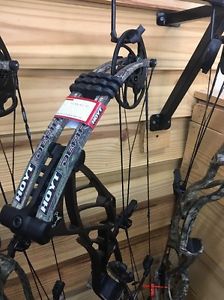 Hoyt Defient 34 Harvest brown Rh 29-31 60-70# BRAND NEW