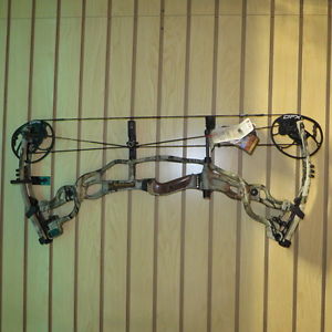 New 2016 Hoyt Carbon Spyder FX Compound Bow