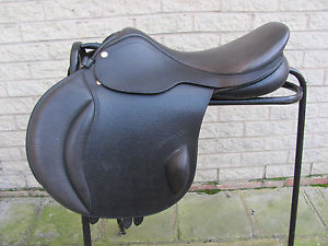 Patrick Saddlery Close Contact Jumping or X Country saddle, MedWide 17.5"