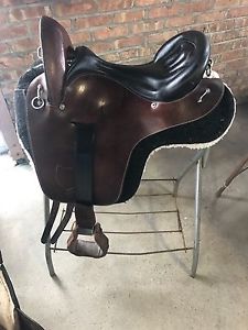 15 OrthoFlex Saddle excellent condition