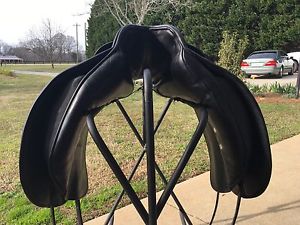 Albion SLK 17 1/2" MW Dressage Saddle
