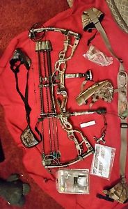 Hoyt 2015 CARBON SPYDER left hand  + $670 in accessories