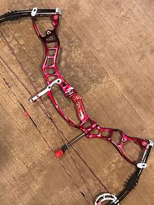 Hoyt Vector 32 Target Compound Bow