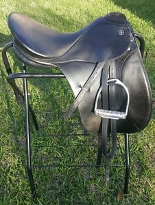 18" classic Kieffer dressage saddle