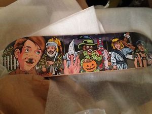 Paisley skates serial killers Sean Cliver deck supreme Mint Hook Ups Halloween
