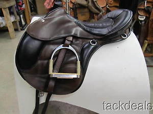 Sensation Treeless Endurance English Saddle 18" Lightly Used w/Bates Fittings