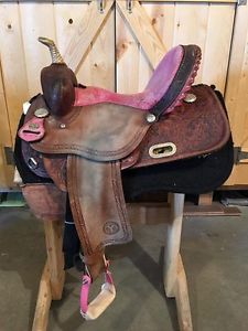 14" Pink Circle Y Barrel Saddle