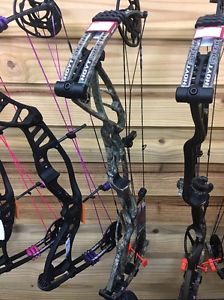 Hoyt Defient 34 Camo RH 27-29" 50-60# BRAND NEW