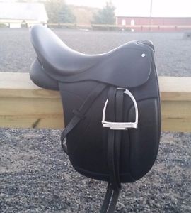 17" Pegasus Cynron Medium Dressage Saddle
