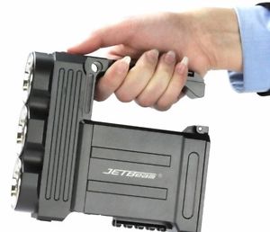 JETBEAM T8, Klarus RS80, 3 CREE  XP-L Rechargeable Torch - 3500 Lumens