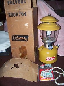 COLEMAN GOLD BOND LANTERN 1973