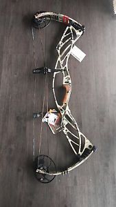 Hoyt Defiant 34 40-50lb compound bow NEW