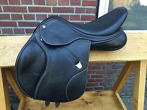 17'' Bates Elevation DS+ jump saddle
