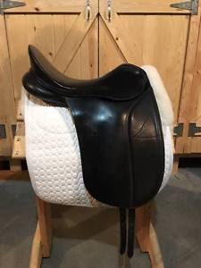 17" Bates Dressage Saddle w/Full Gullet System