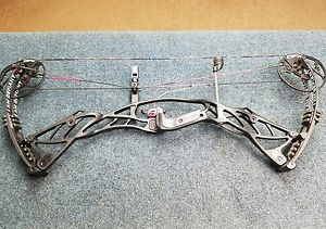 Special edition Hoyt Defiant 31