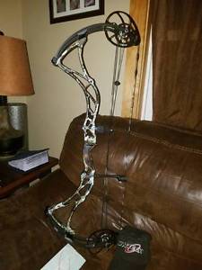 2017 BOWTECH REIGN 6 BOW, FAST,ELEVATE,60/70#, RIGHT HANDED