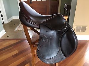 Amerigo Pinerolo DJ Jump Saddle