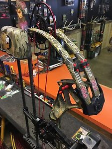 PSE Evolve 31 70-55# RH 24.5-30" DL Camo