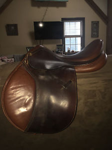 16.5" Close Contact Ovation Saddle