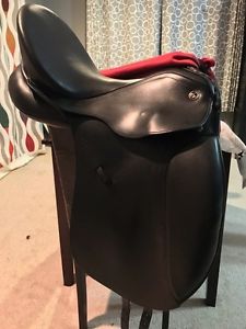 Kieffer Ulla Salzgeber Rusty Dressage Saddle 17" MW
