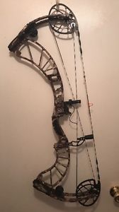 Obsession Def-Con 6 - 29" 70lb - Realtree Camo