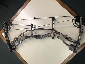 Hoyt Carbon Spyder 30 Left Hand #3 Cam(28"-30")  60-70lbs Black **BRAND NEW**
