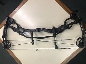 Hoyt Carbon Spyder 30 Right Hand #2 Cam(26"-28")  50-60lbs Black **BRAND NEW**