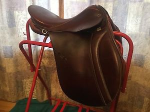 Stubben Siegfried VSD DL 17.5" All Purpose Saddle