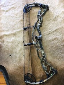 2016 Hoyt Carbon Defiant 34 Left hand 70-80lb