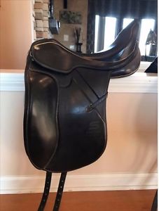 17.5 W Sommer S-Spezial Edition 1 Monoflap Dressage Saddle