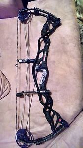Hoyt Carbon Defiant 34 Left Handed #2 Cam 70lb 28" Draw
