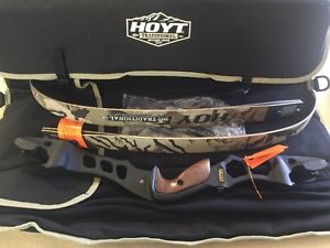 Hoyt Satori Recurve Bow 21" Black Riser RH With 45# Medium Camo Limbs AMO 64"