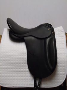 Thornhill Vienna II Dressage Sad