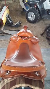 Parelli 17 1/2 standard tree western saddle