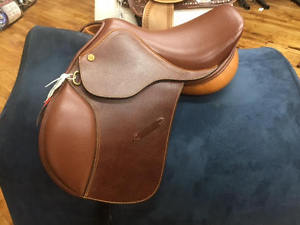 Union Hill Varsity Close Contact English Saddle 13" Reg Oakbark NEW
