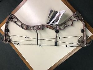 Elite Energy 32, Right Hand, 29/70lbs, Realtree Camo ****Brand NEW****