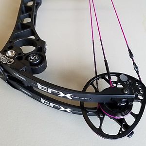 Mathews TRX 8 RH 60LBS