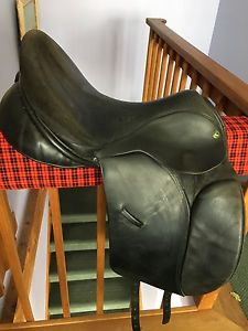 Ideal Jessica 17.5 black dressage saddle