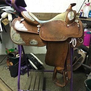 16" FQHB Kathy's Show saddle