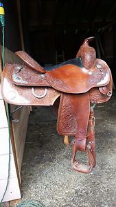 Circle y Reiner Show Saddle 16"