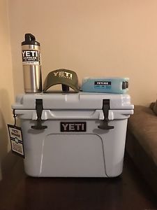 Yeti Roadie 20 Bundle