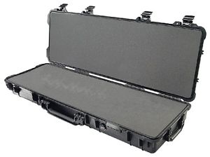 Peli Box Pelibox 1720 black with Foam insert Gun cases Hunting Military Safety